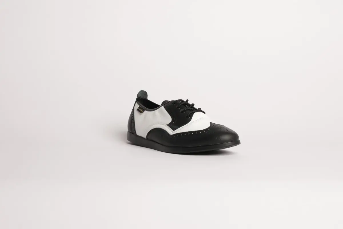 7817BW-1 - Men's Laceup's In Black and White Leather, With Dual Pivot Spin Spots - Image 2